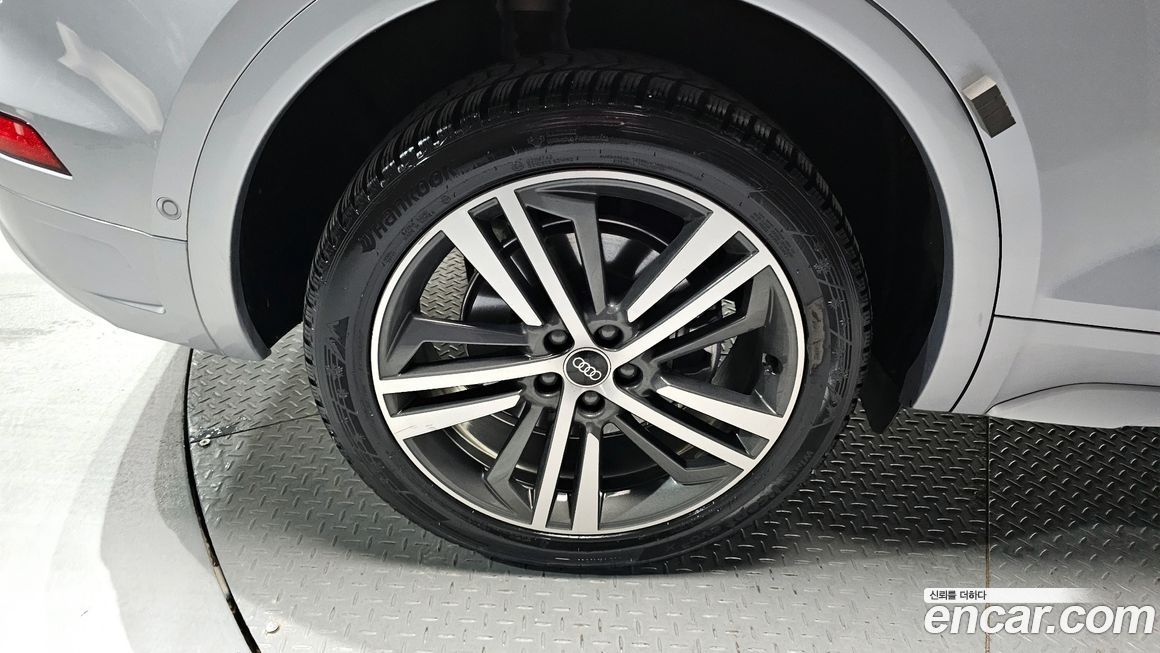 Audi Q5 45 TFSI Quattro Premium, 2023