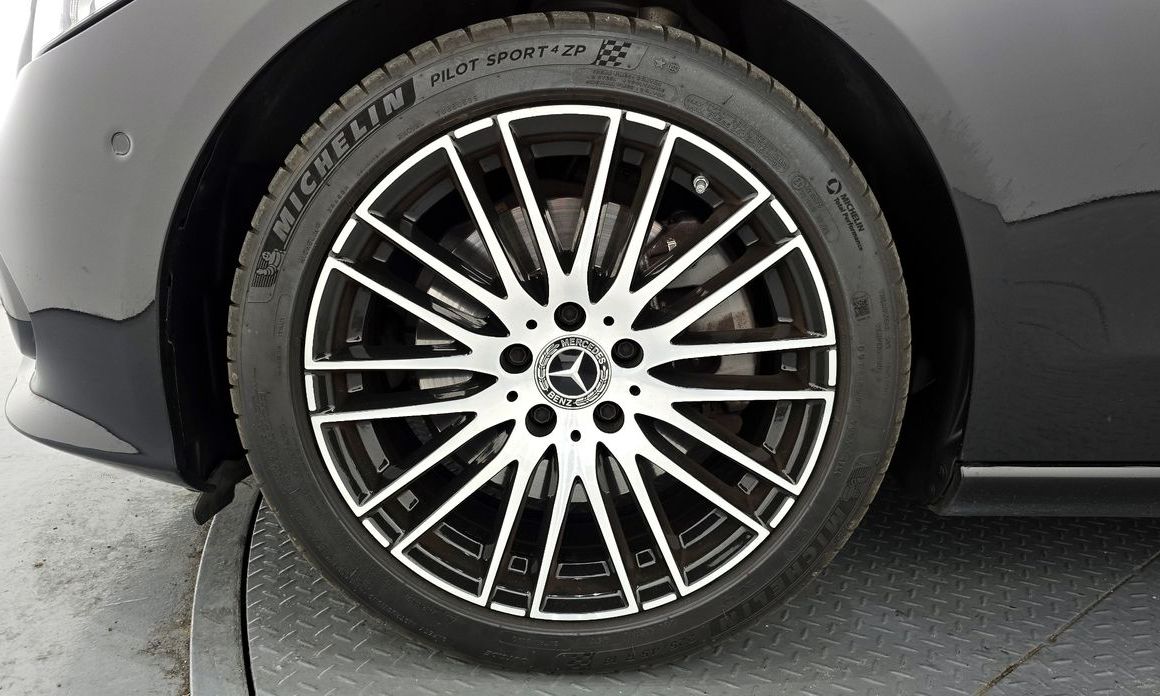 Mercedes-Benz C-Class C300 4MATIC Avantgarde, 2024