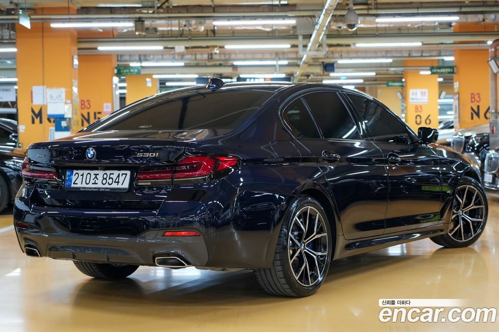 BMW 5-Series 530i xDrive M Sport Package, 2023