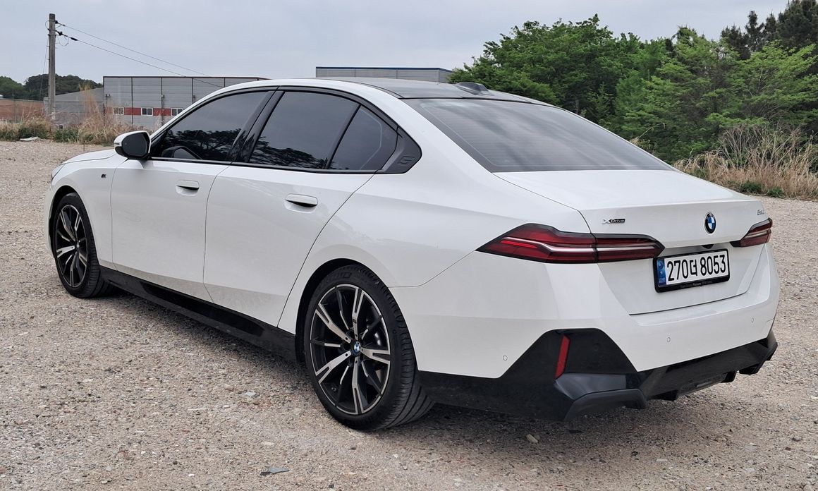 BMW 5-Series 530i xDrive M Sport, 2024
