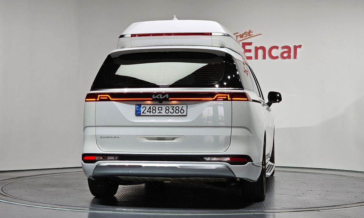 Kia Carnival 9-Seater Hi-Limousine, 2022