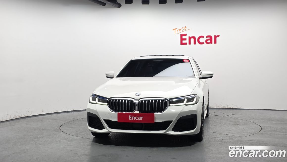 BMW 5-Series 530i xDrive M Sport Package, 2023