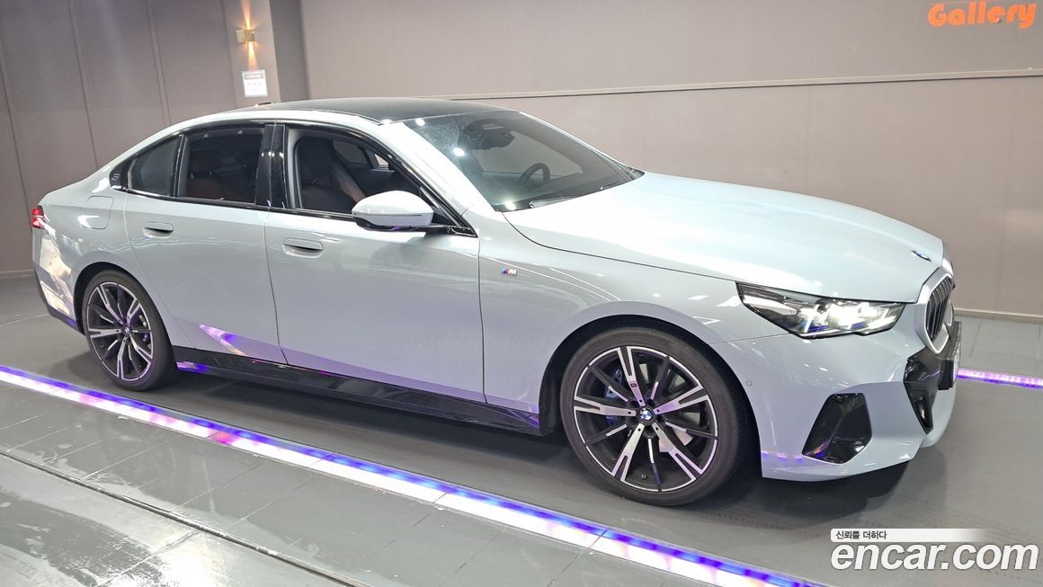 BMW 5-Series 530i xDrive M Sport, 2024