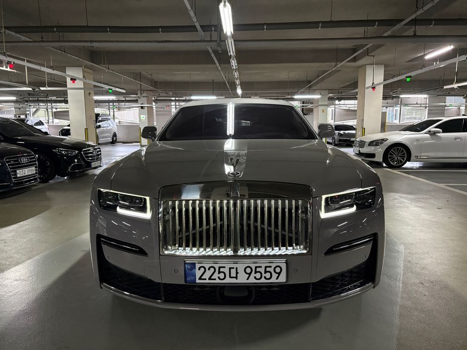 Rolls-Royce Ghost 6.7 V12, 2022