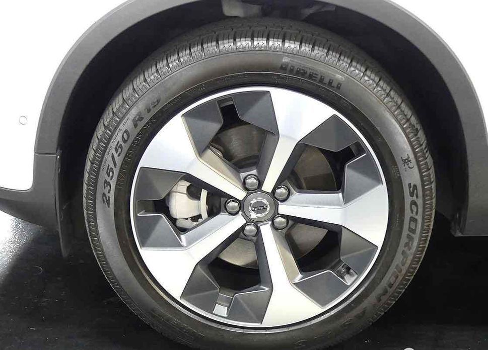 Volvo XC40 B4 Ultimate Bright, 2024