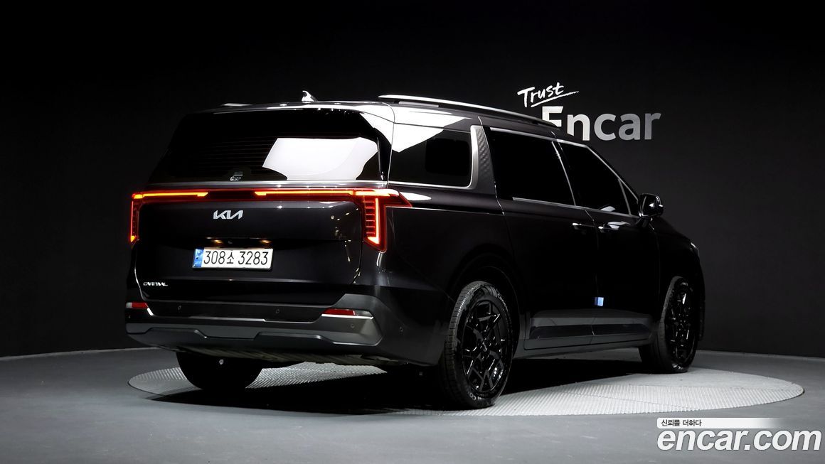 Kia Carnival 9-Seater Gravity, 2025