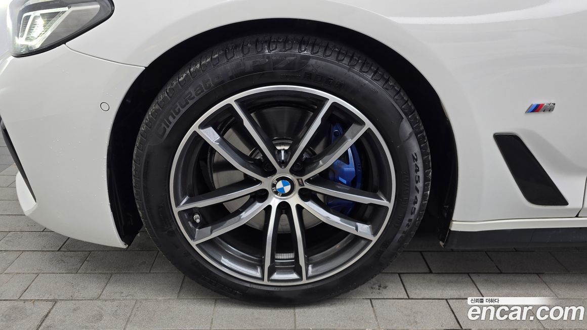 BMW 5-Series 520i M Sport, 2023