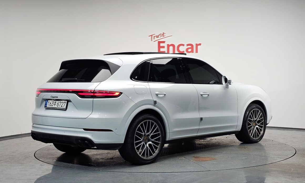 Porsche Cayenne 3.0 PLATINUM EDITION, 2022