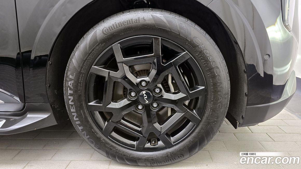 Kia Carnival 7-Seater Gravity, 2024