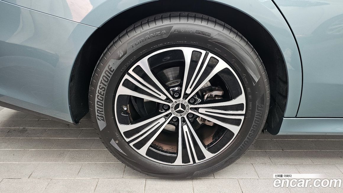 Mercedes-Benz E-Class E200 Avantgarde, 2025