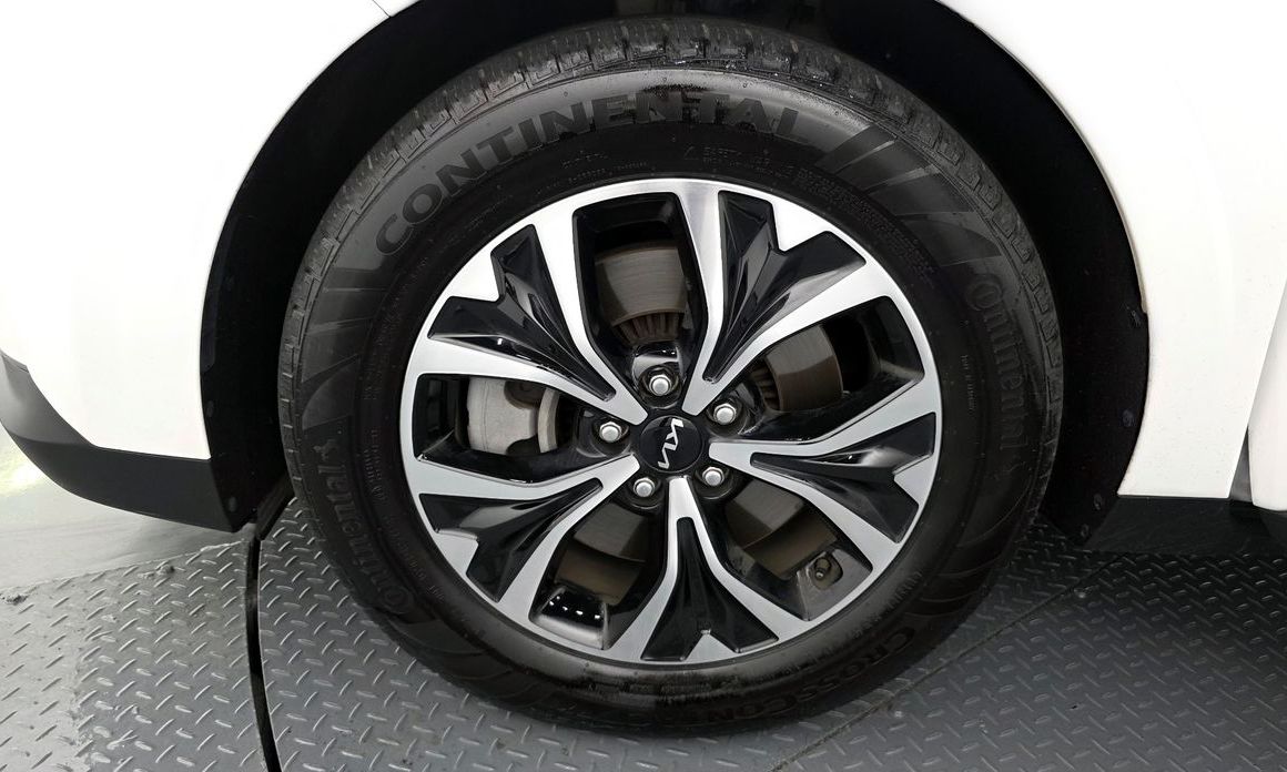 Kia Carnival 9-Seater Signature, 2023