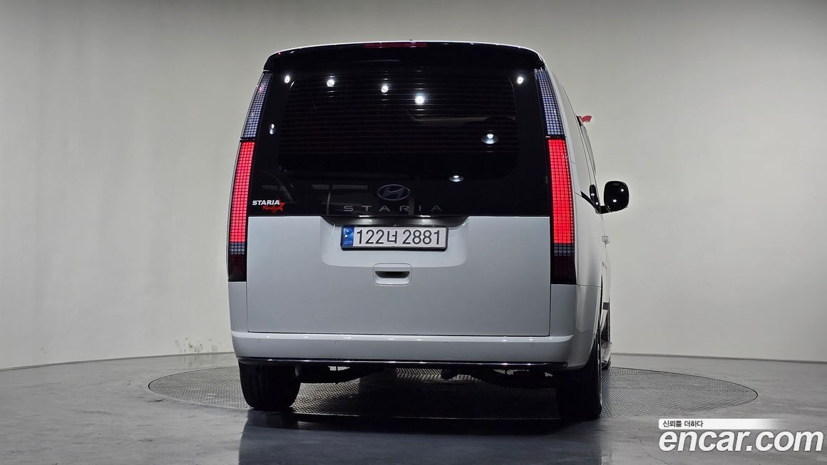 Hyundai Staria Lounge 9-Seater, 2025