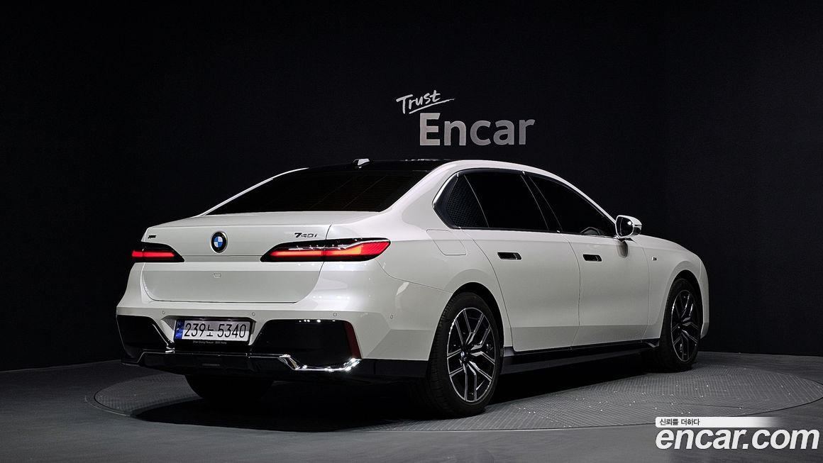 BMW 7-Series 740i sDrive M Sport, 2023