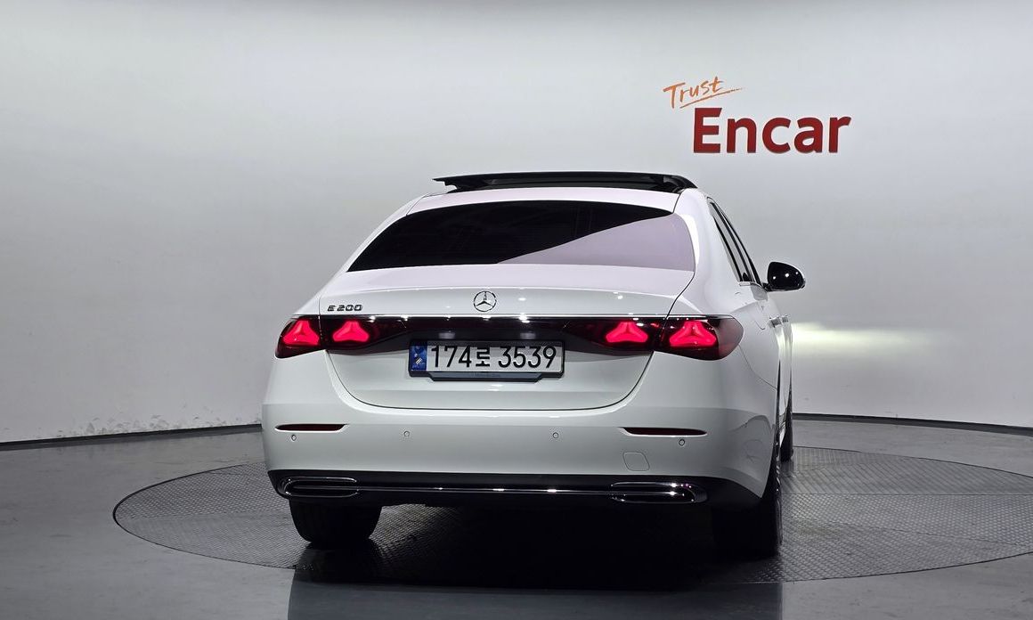Mercedes-Benz E-Class E200 Avantgarde, 2024