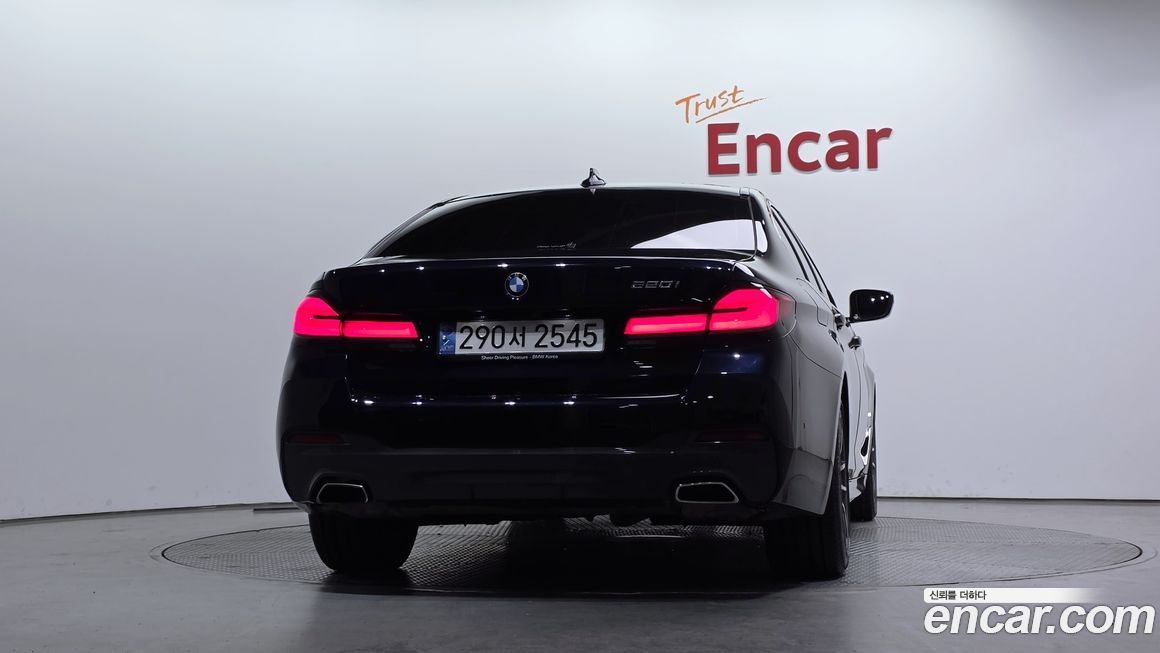 BMW 5-Series 520i M Sport, 2022