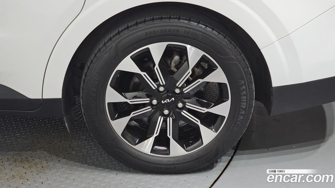 Kia Carnival 9-Seater Noblesse, 2023