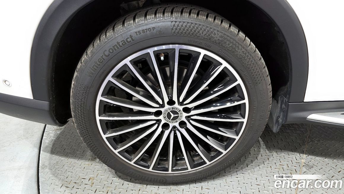 Mercedes-Benz GLC-Class GLC300 4MATIC AMG Line, 2024