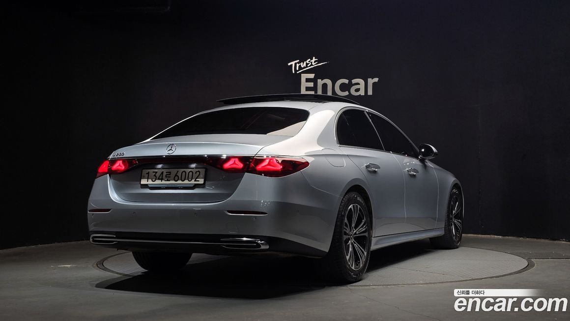 Mercedes-Benz E-Class E200 Avantgarde, 2024