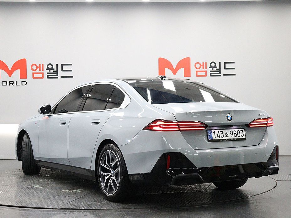 BMW 5-Series 520i M Sport, 2024