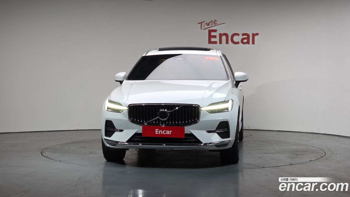 Volvo XC60 B5 Ultra Bright, 2025