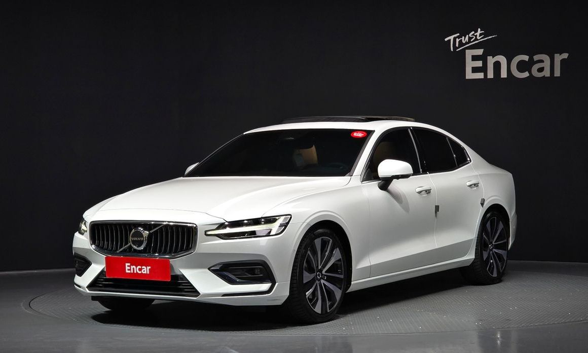 Volvo S60 B5 Ultimate Bright, 2024