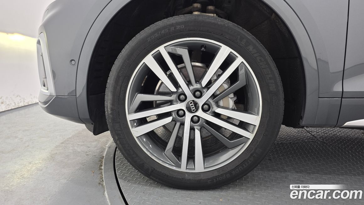 Audi Q5 45 TFSI Quattro Premium, 2023