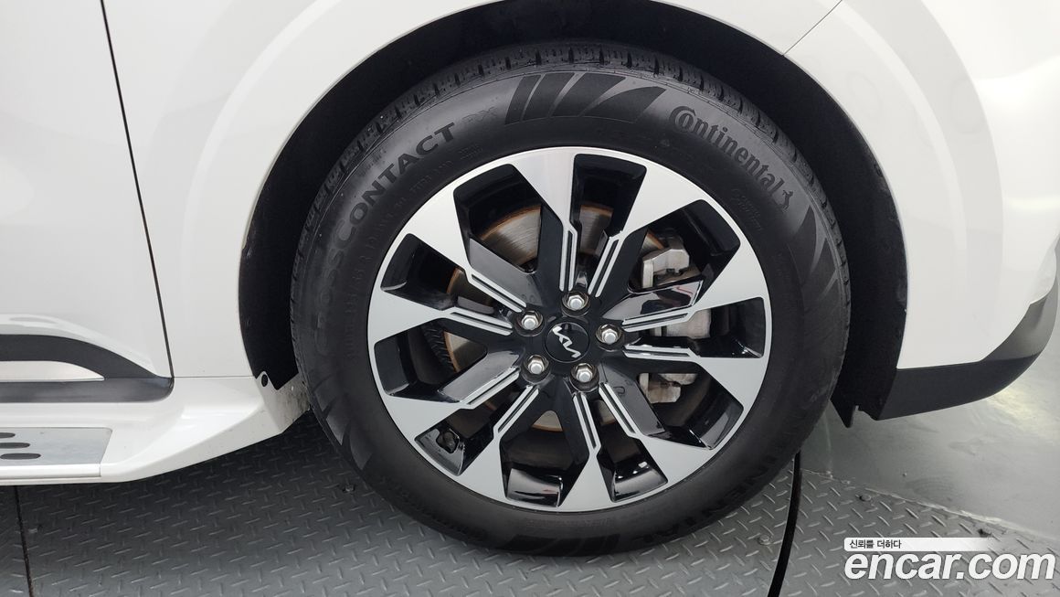 Kia Carnival 7-Seater Signature, 2022