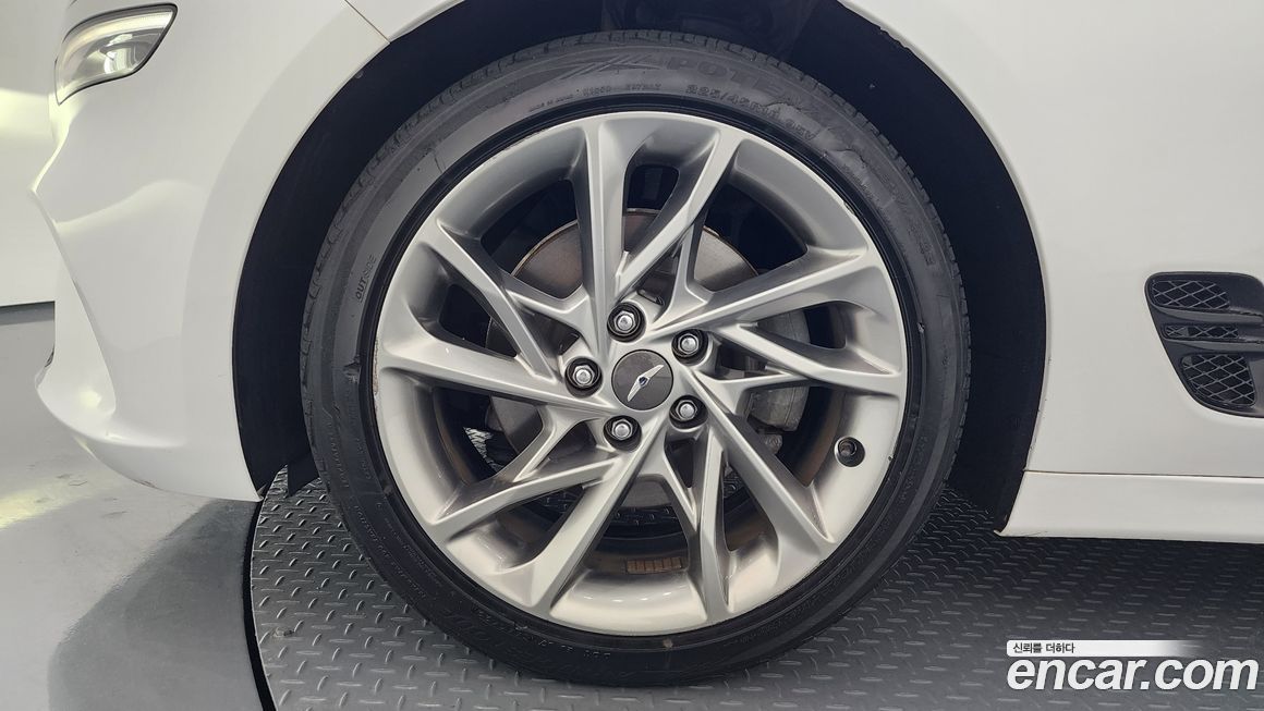 Genesis G70 Gasoline 2.0T 2WD, 2022