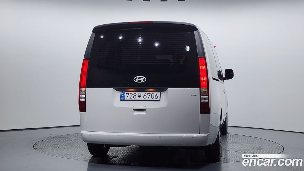 Hyundai Staria 4WD Wheel Chair Lift/Slope, 2025