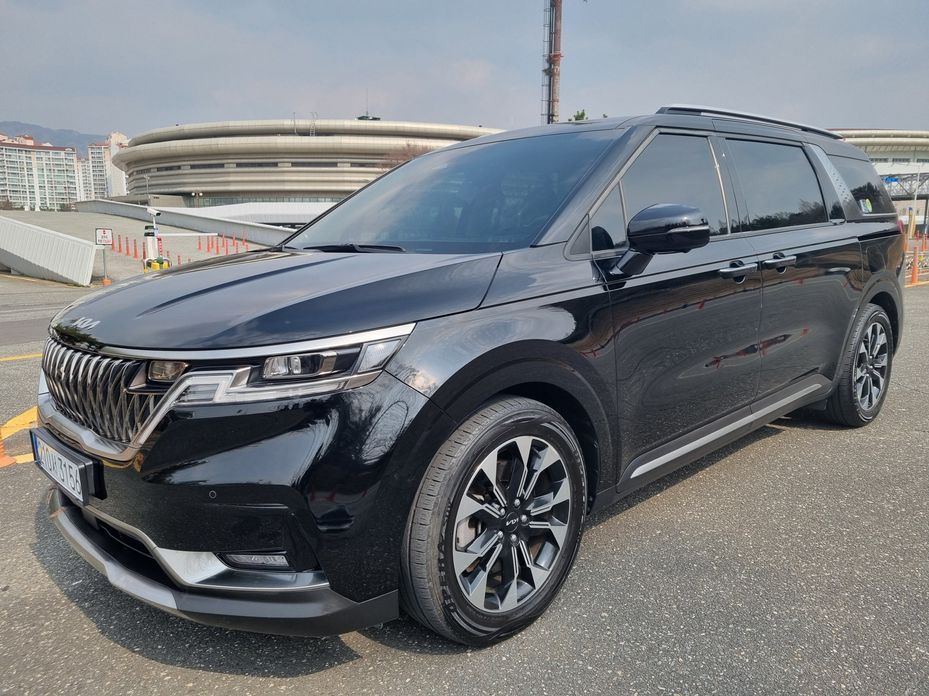 Kia Carnival 9-Seater Signature, 2022