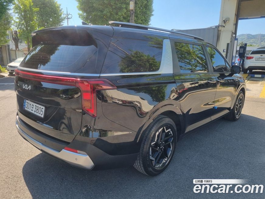 Kia Carnival 9-Seater Prestige, 2024