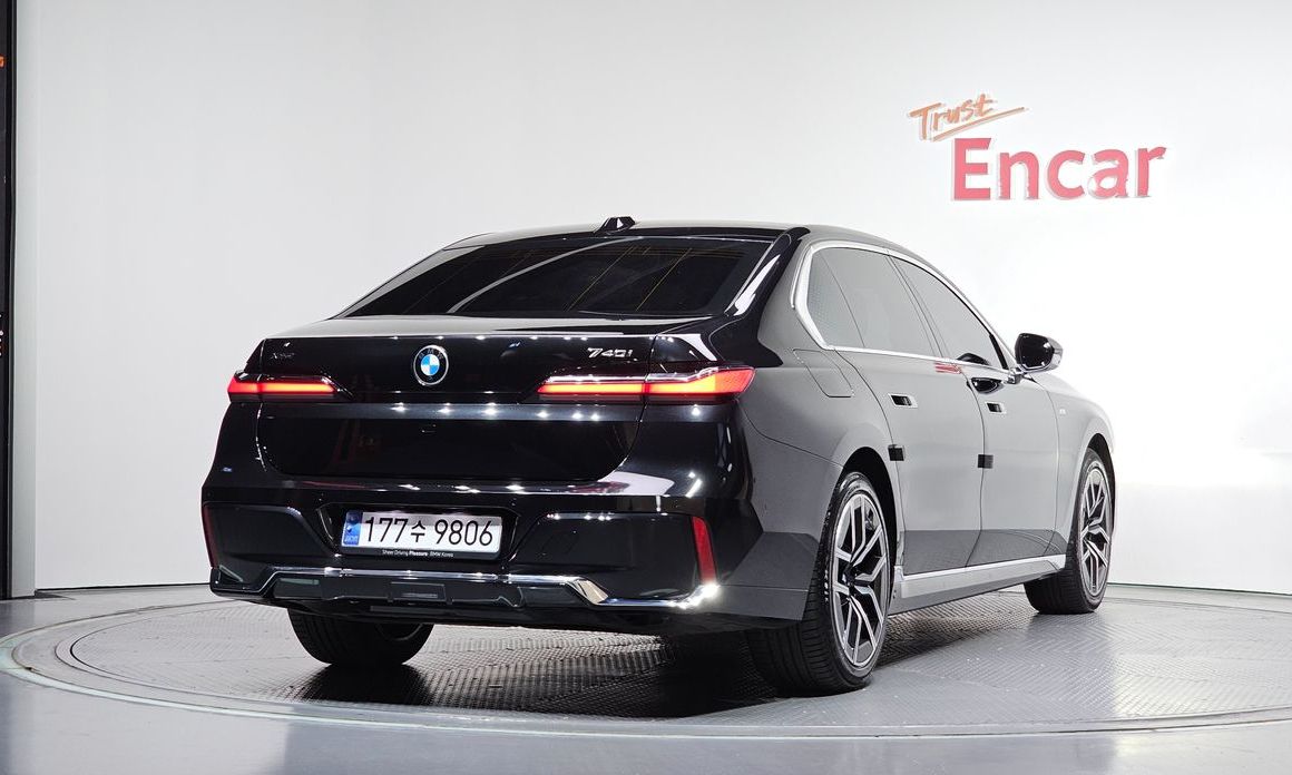 BMW 7-Series 740i xDrive M Sport, 2024