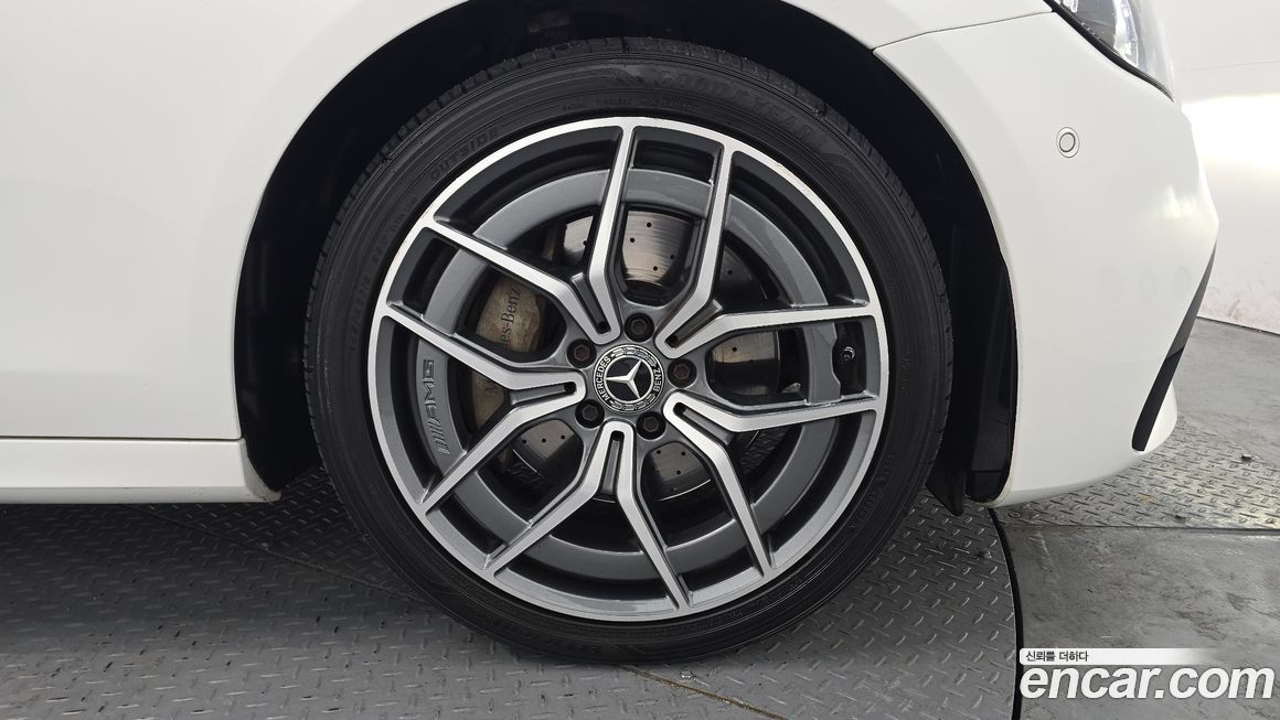 Mercedes-Benz E-Class E220d 4MATIC AMG Line, 2022