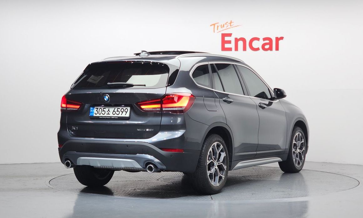 BMW X1 xDrive 20i xLine, 2022