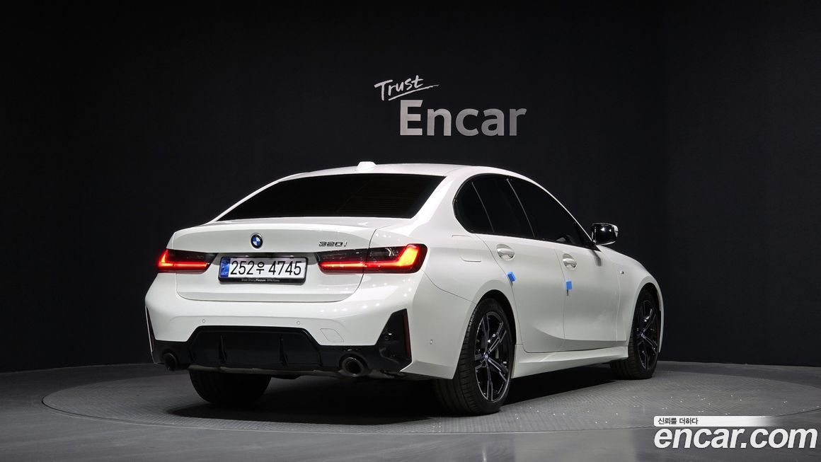 BMW 3-Series 320i M Sport, 2024