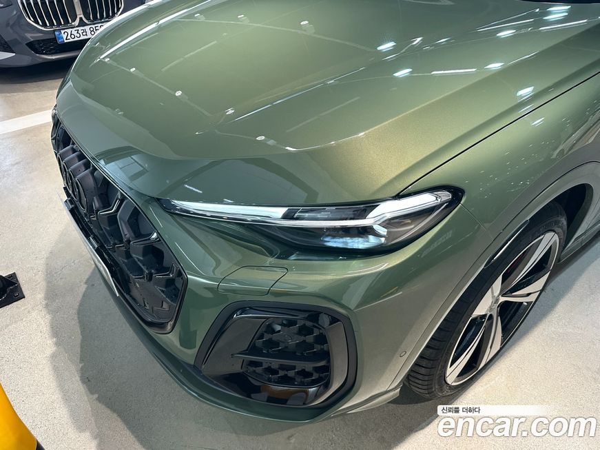 Audi Q5 40 TDI Quattro S Line Black Edition, 2025