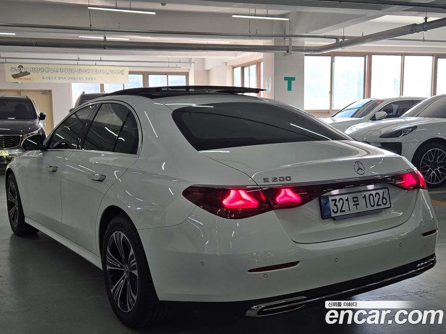 Mercedes-Benz E-Class E200 Avantgarde, 2026