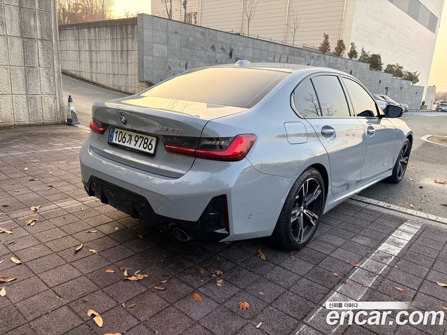 BMW 3-Series 320i M Sport, 2024