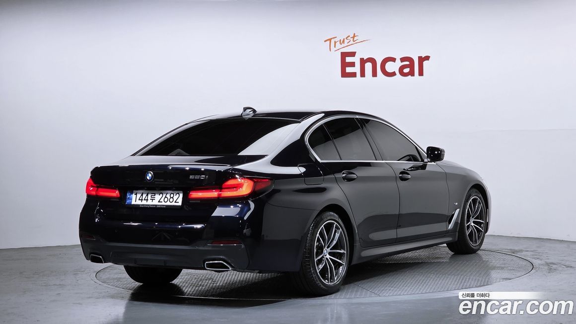 BMW 5-Series 520i M Sport, 2023