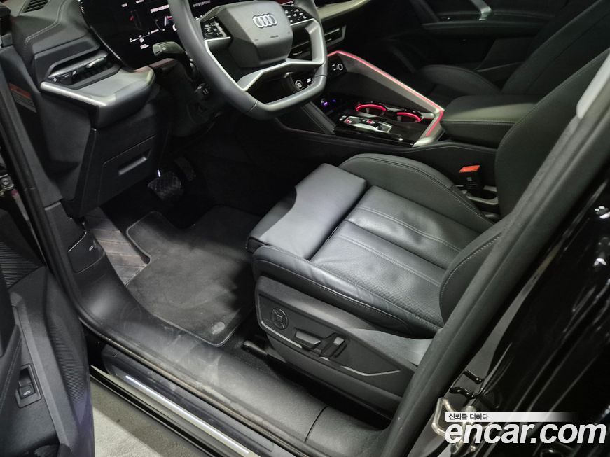 Audi Q5 40 TFSI Quattro S Line, 2025