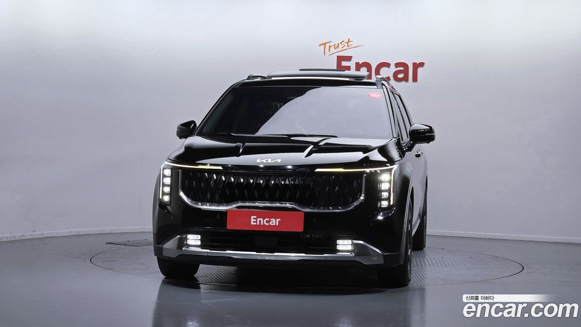 Kia Carnival 9-Seater Signature, 2024