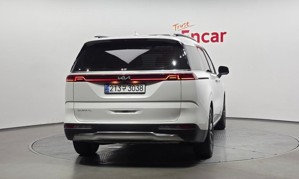 Kia Carnival 7-Seater Signature, 2023