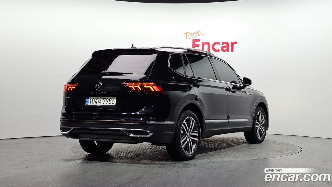 Volkswagen Tiguan 2.0 TSI Prestige, 2023