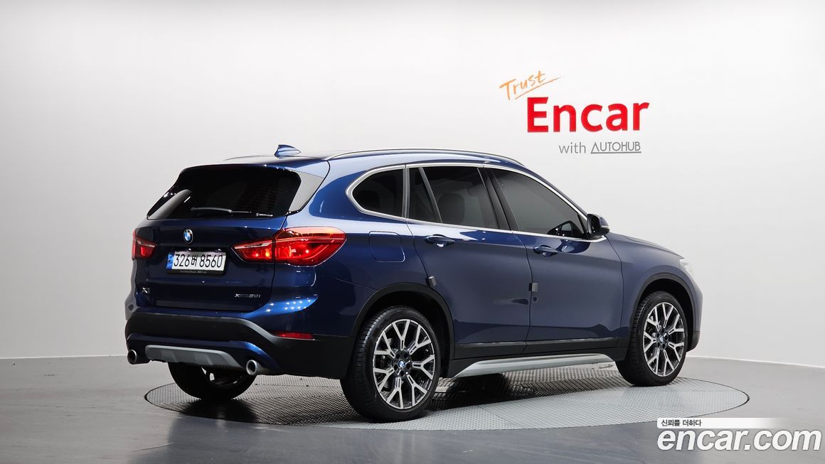 BMW X1 xDrive 20i xLine, 2022