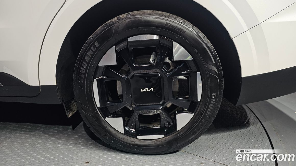 Kia Carnival 9-Seater Noblesse, 2024