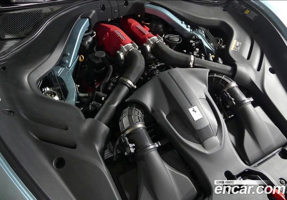Ferrari Roma 3.9 Spider, 2025