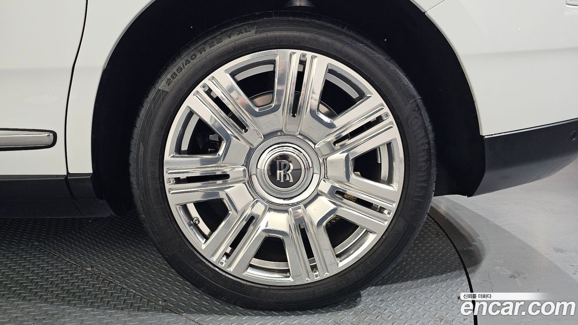 Rolls-Royce Cullinan 6.7 V12, 2024