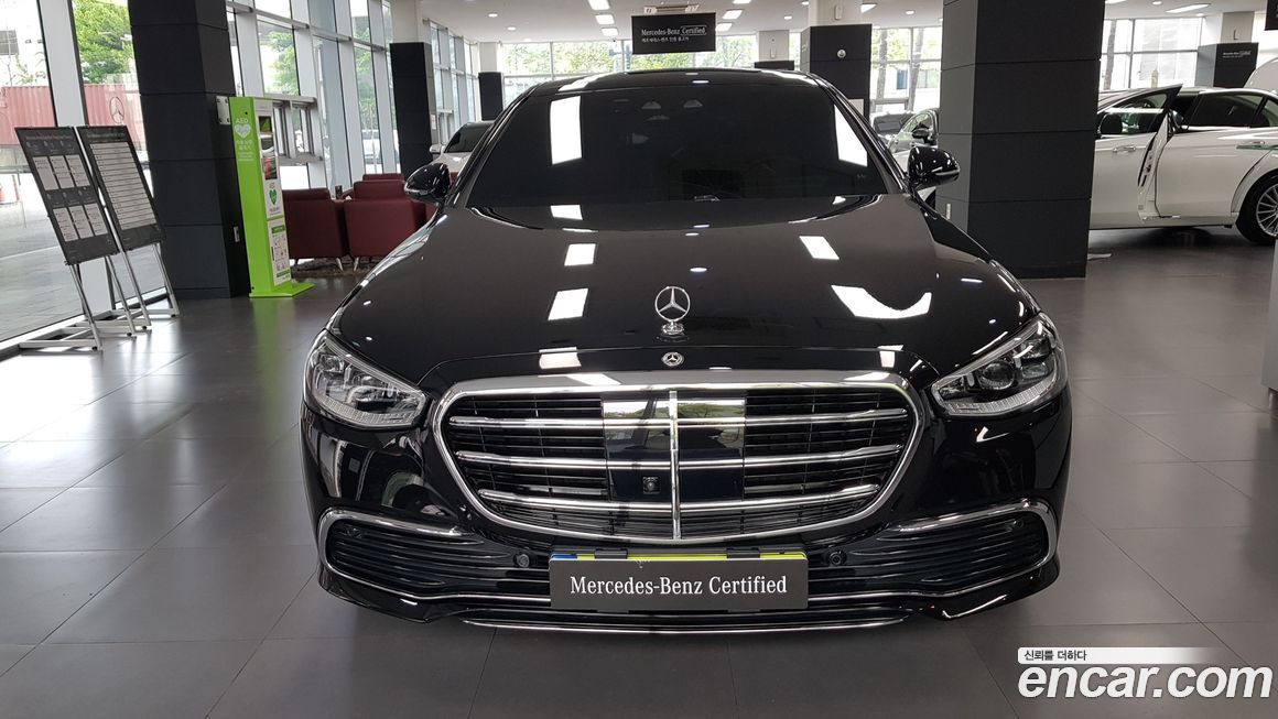 Mercedes-Benz S-Class S350 d 4MATIC, 2025
