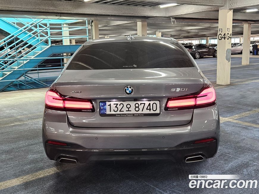 BMW 5-Series 530i xDrive M Sport Package, 2023