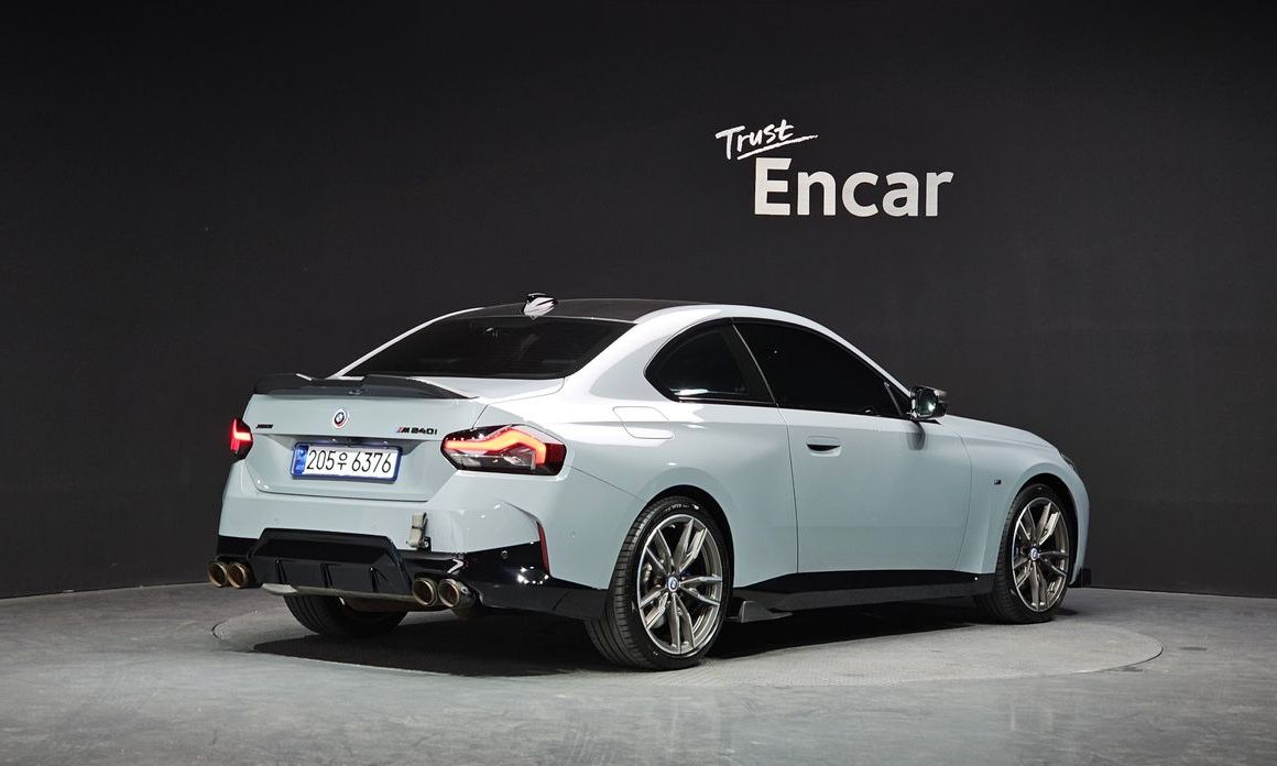 BMW 2-Series M240i xDrive Coupe, 2022
